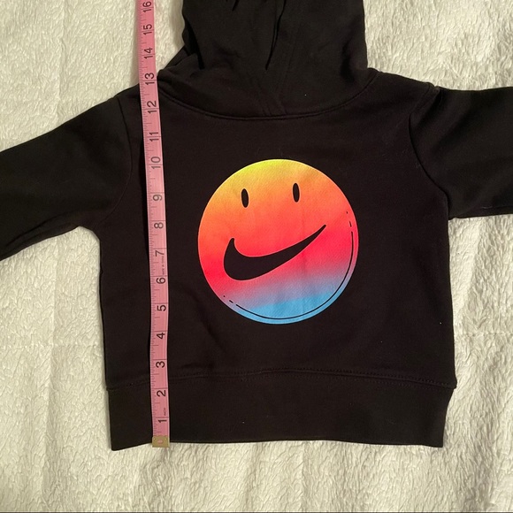 Girls Nike Smiley Face Cropped Hoodie - Picture 9 of 9